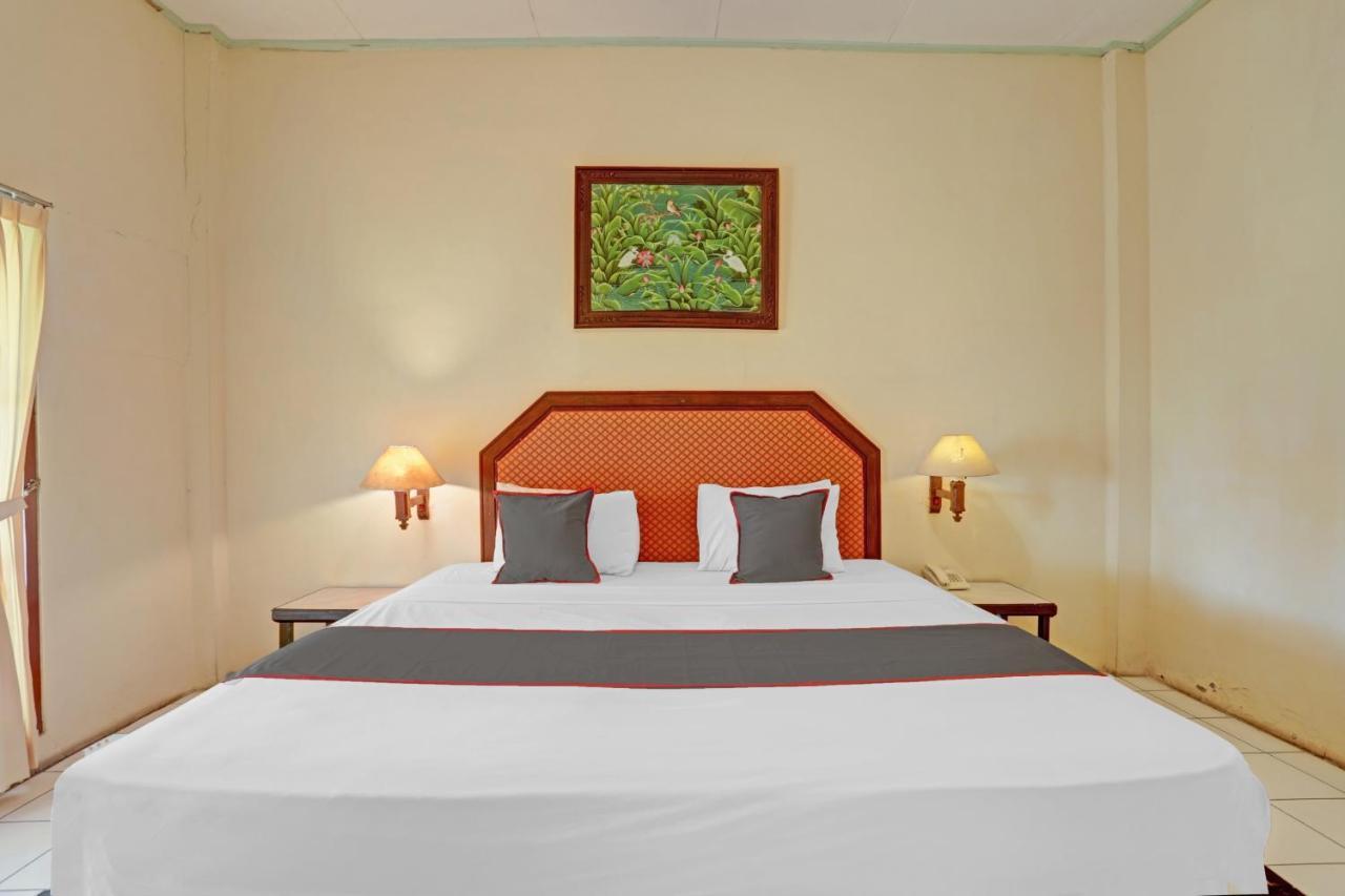 Collection O 90805 Aditya Beach Resort And Spa Lovina Exteriör bild